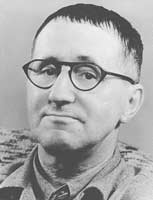 Bertolt Brecht Kimdir ? Biyografisi, Hayatı, Eşi, Nereli, Kaç Yaşında, Öldü mü ?