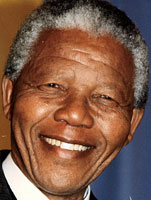 Nelson Mandela Kimdir ? Biyografisi, Hayatı, Eşi, Nereli, Kaç Yaşında, Öldü mü ?